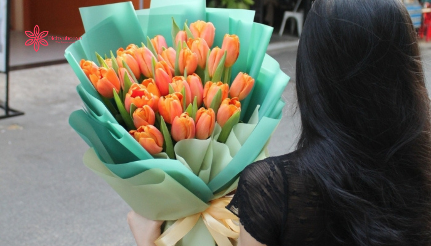 Mẫu hoa mừng sinh nhật bằng hóa tulip